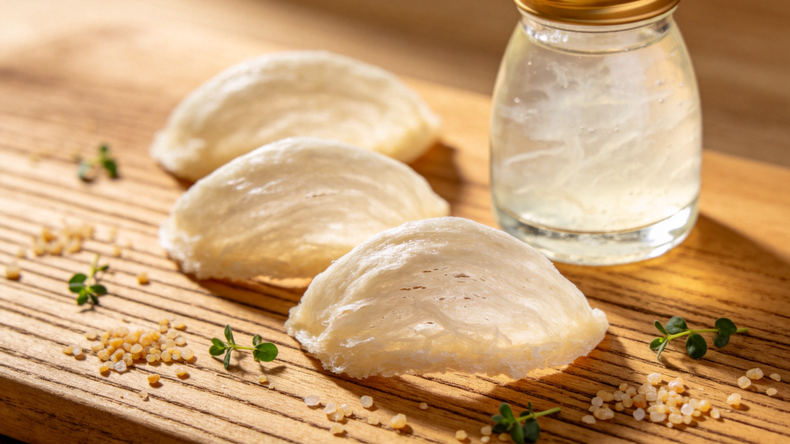 Ultimi casi aziendali Nutrienti del nido degli uccelli: ripartizione completa degli ingredienti dal FEG all'acido sialico